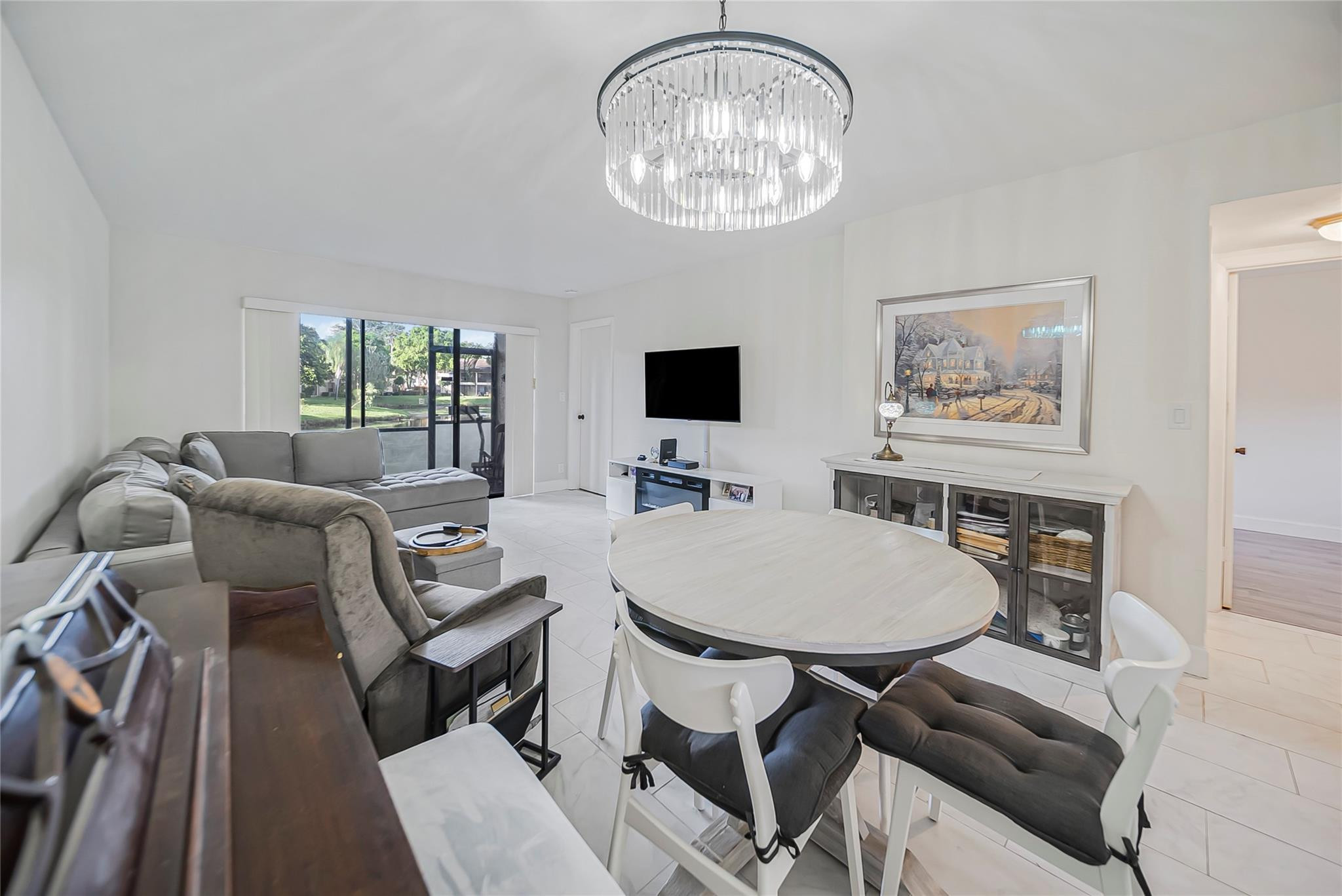 POND APPLE IV - Residential