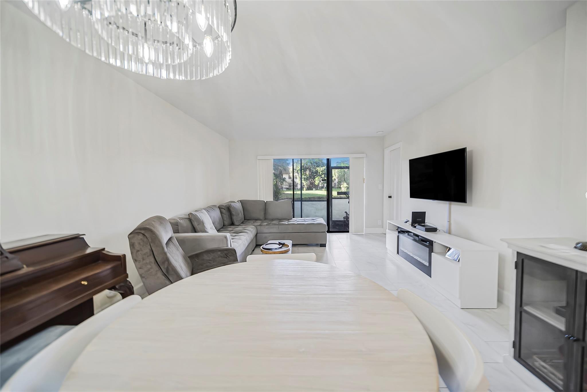 POND APPLE IV - Residential