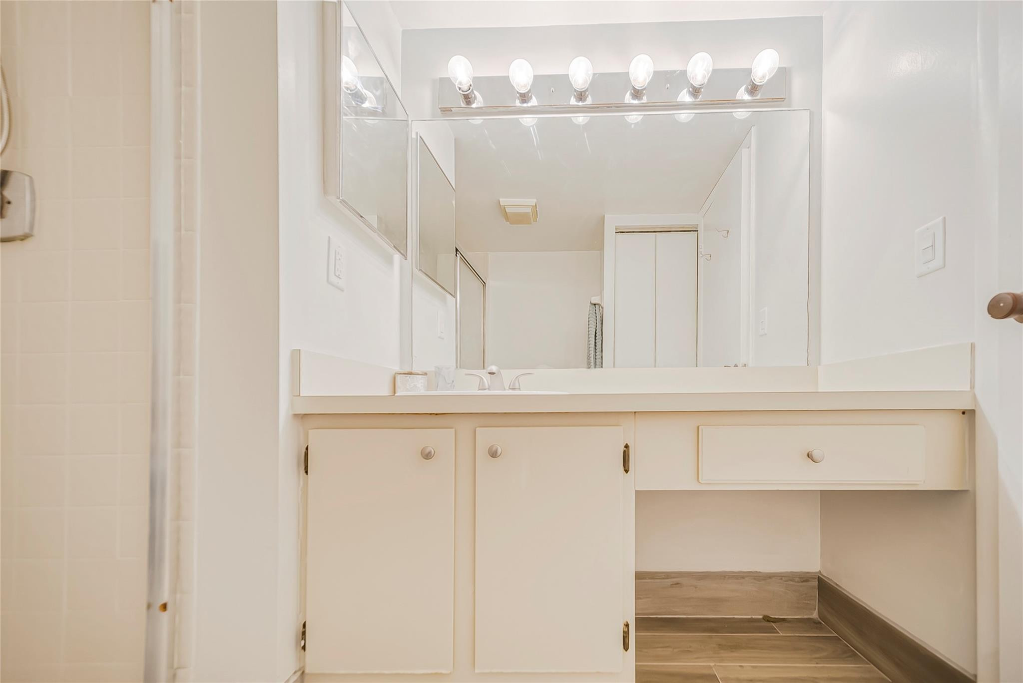 POND APPLE IV - Residential