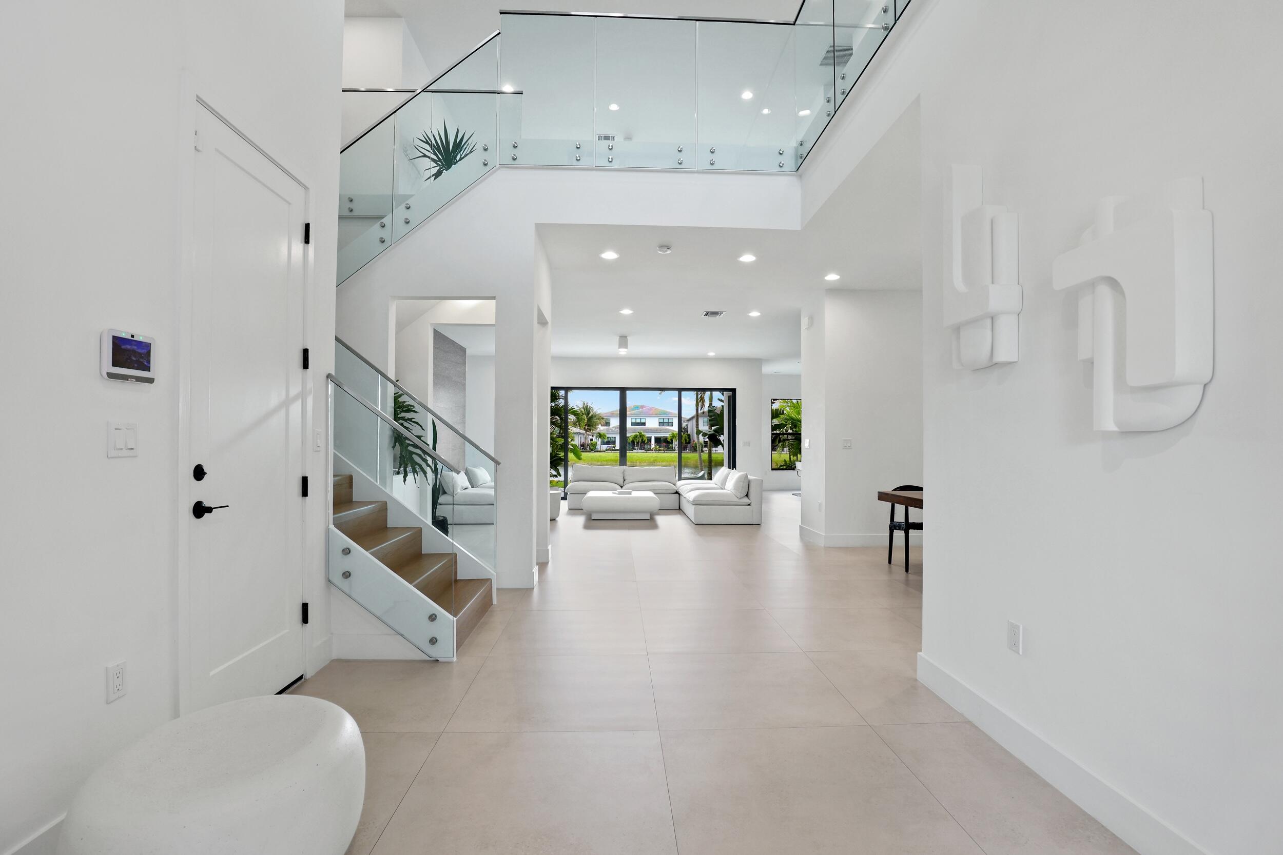 17070 Rainbow Falls Trail