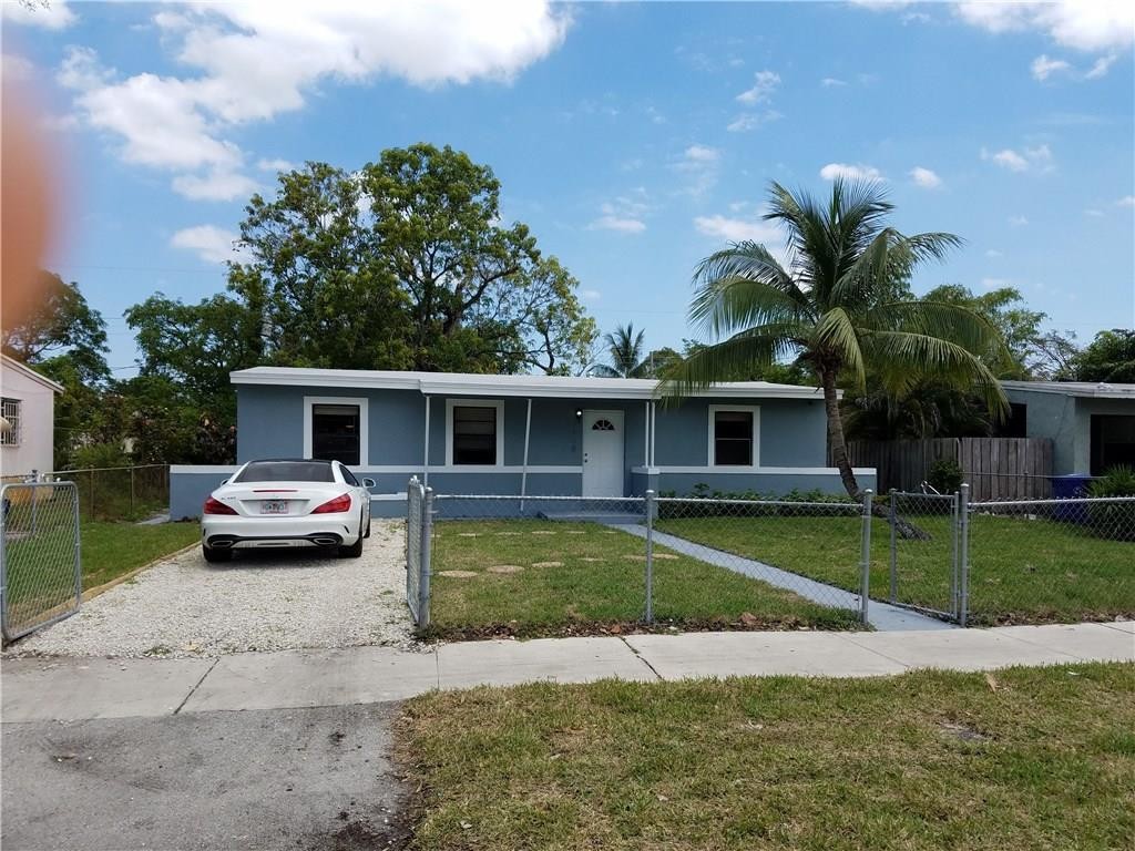Lauderdale Manors Add 30- - Residential