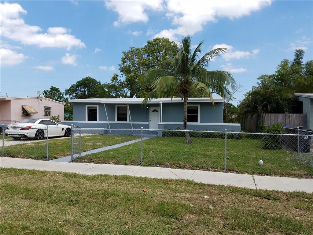 Lauderdale Manors Add 30- - Residential