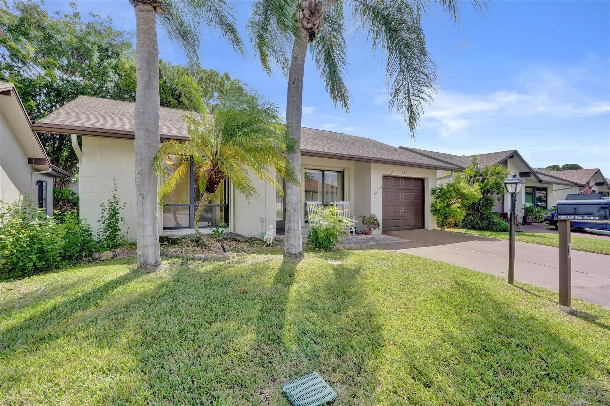 1622 SW 19th Ave