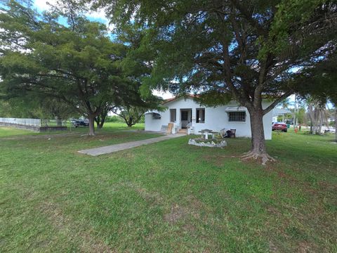 Photo of 145 SW 3rd Avenue, Florida City, FL 33034 (MLS # B26019903)