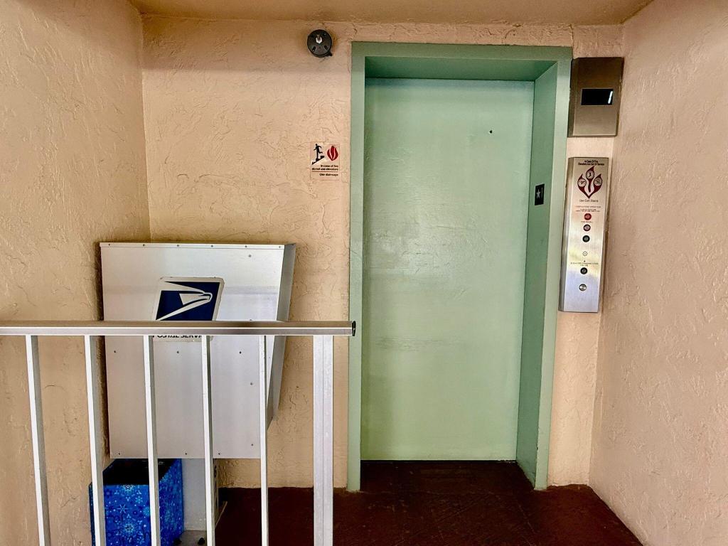 VILLAGE GREEN WINDSOR CONDO - Residential