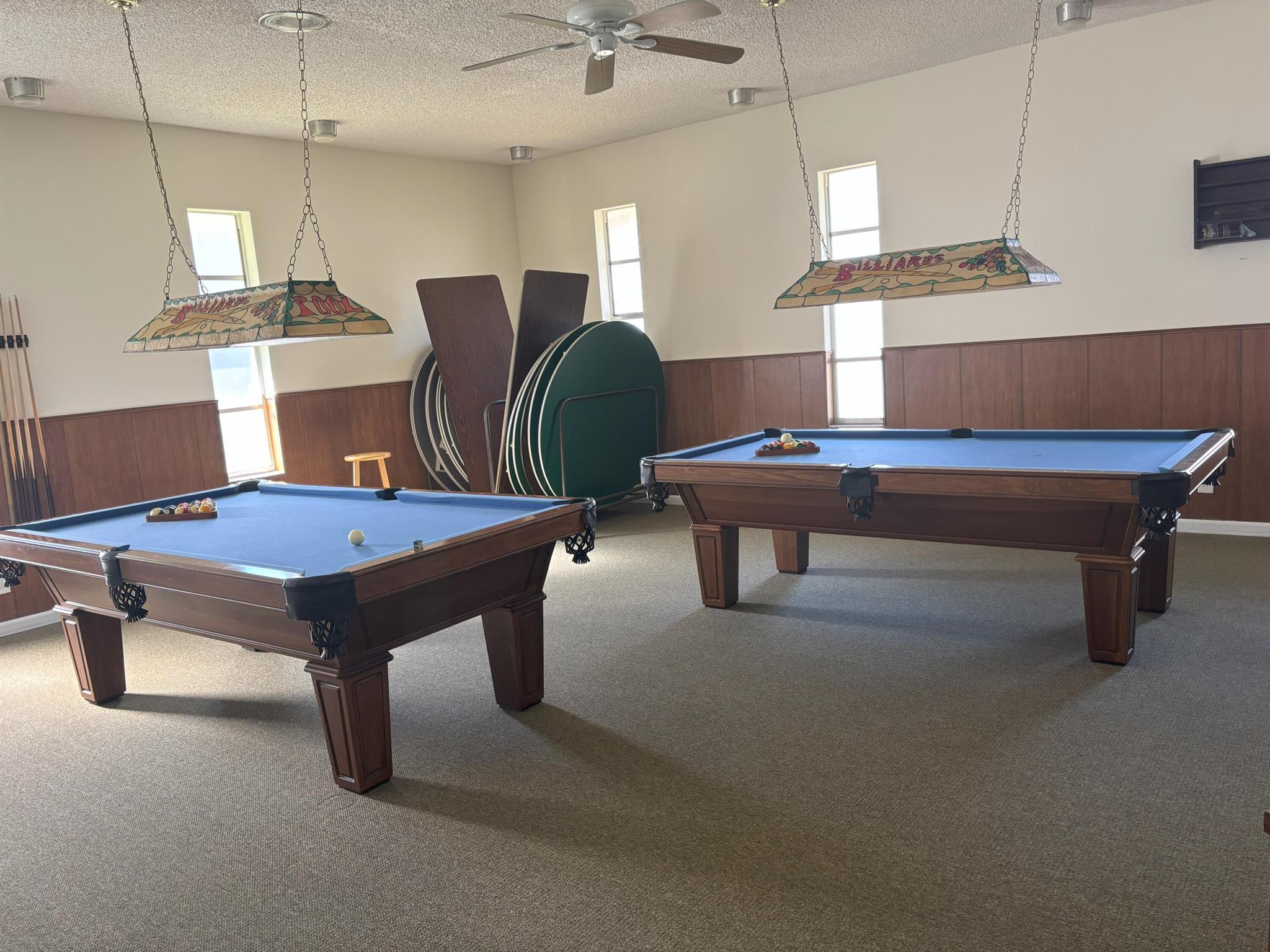 VILLAGE GREEN WINDSOR CON - Residential