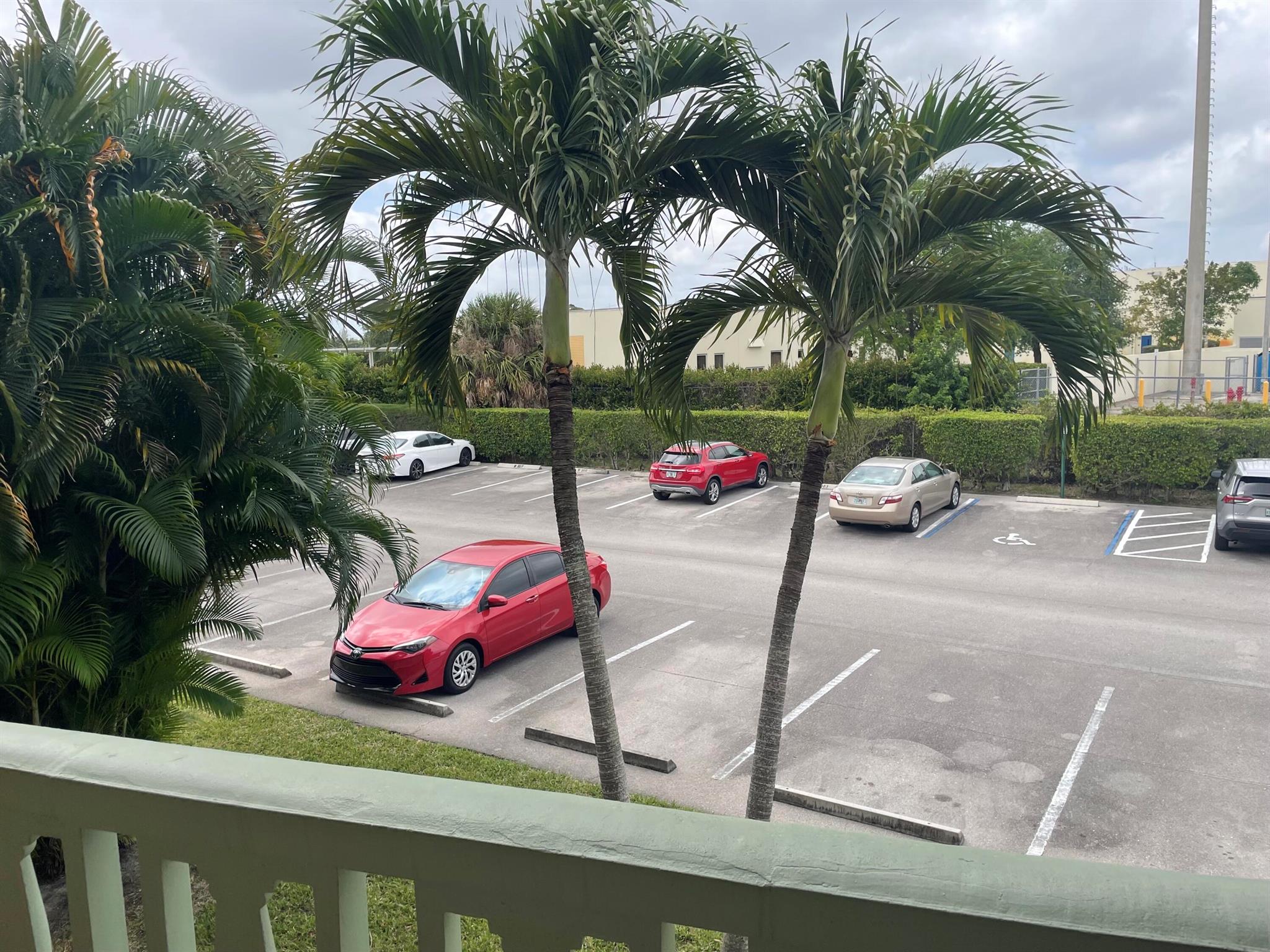 VILLAGE GREEN WINDSOR CON - Residential