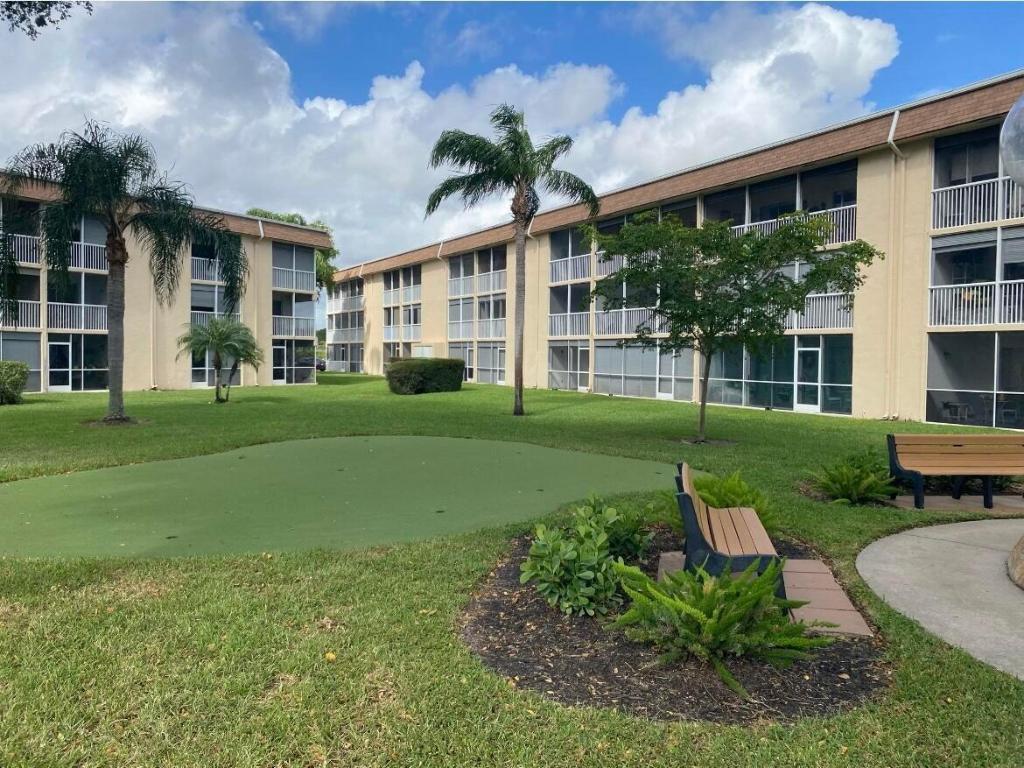 VILLAGE GREEN WINDSOR CONDO - Residential