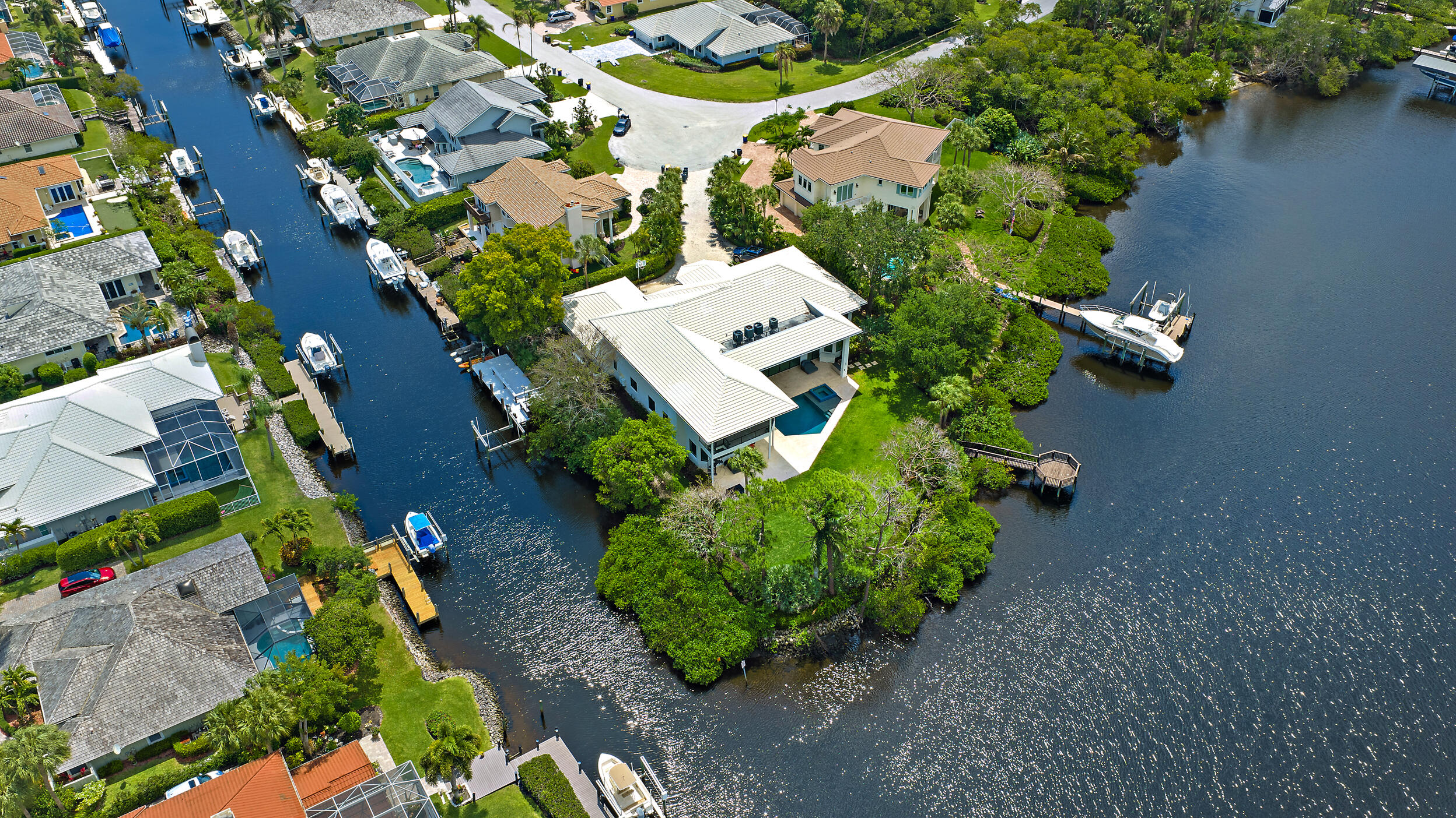 8818 SE Riverfront Terrace