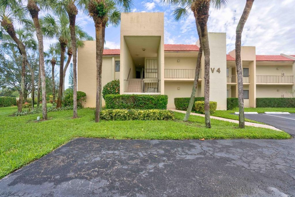 Photo of 1605 S Us Highway 1 #205v4, Jupiter, FL 33477 (MLS # R10985521)