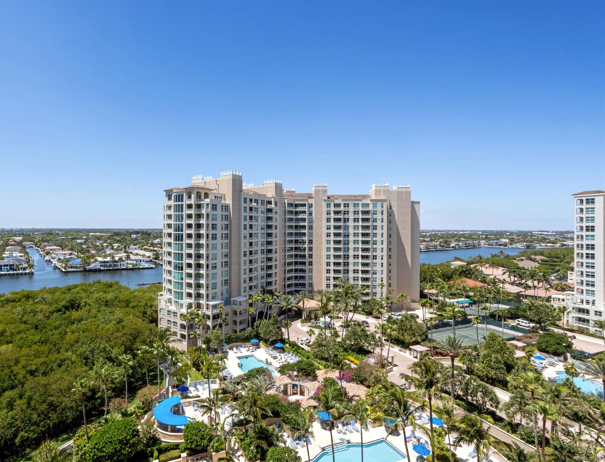 TOSCANA SOUTH TOWER III - Residential