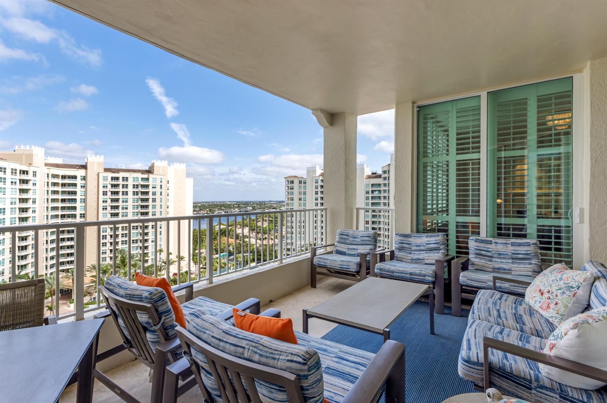 TOSCANA SOUTH TOWER III - Residential