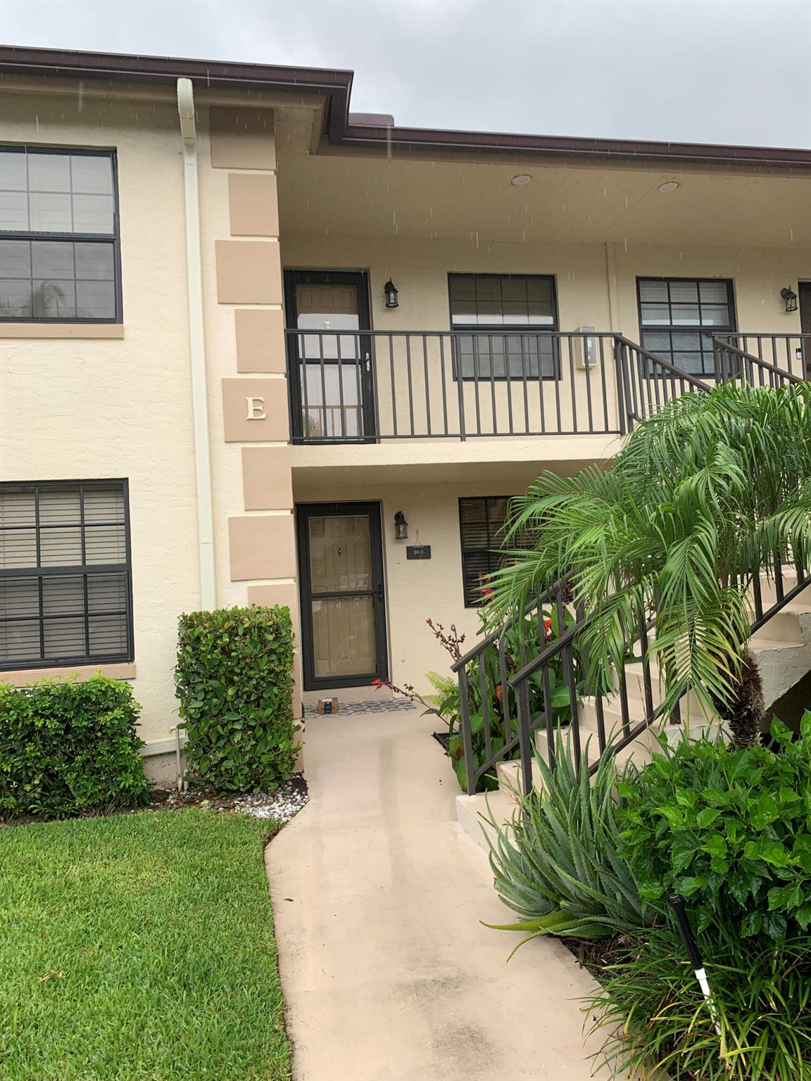 201 Pinecrest Circle E