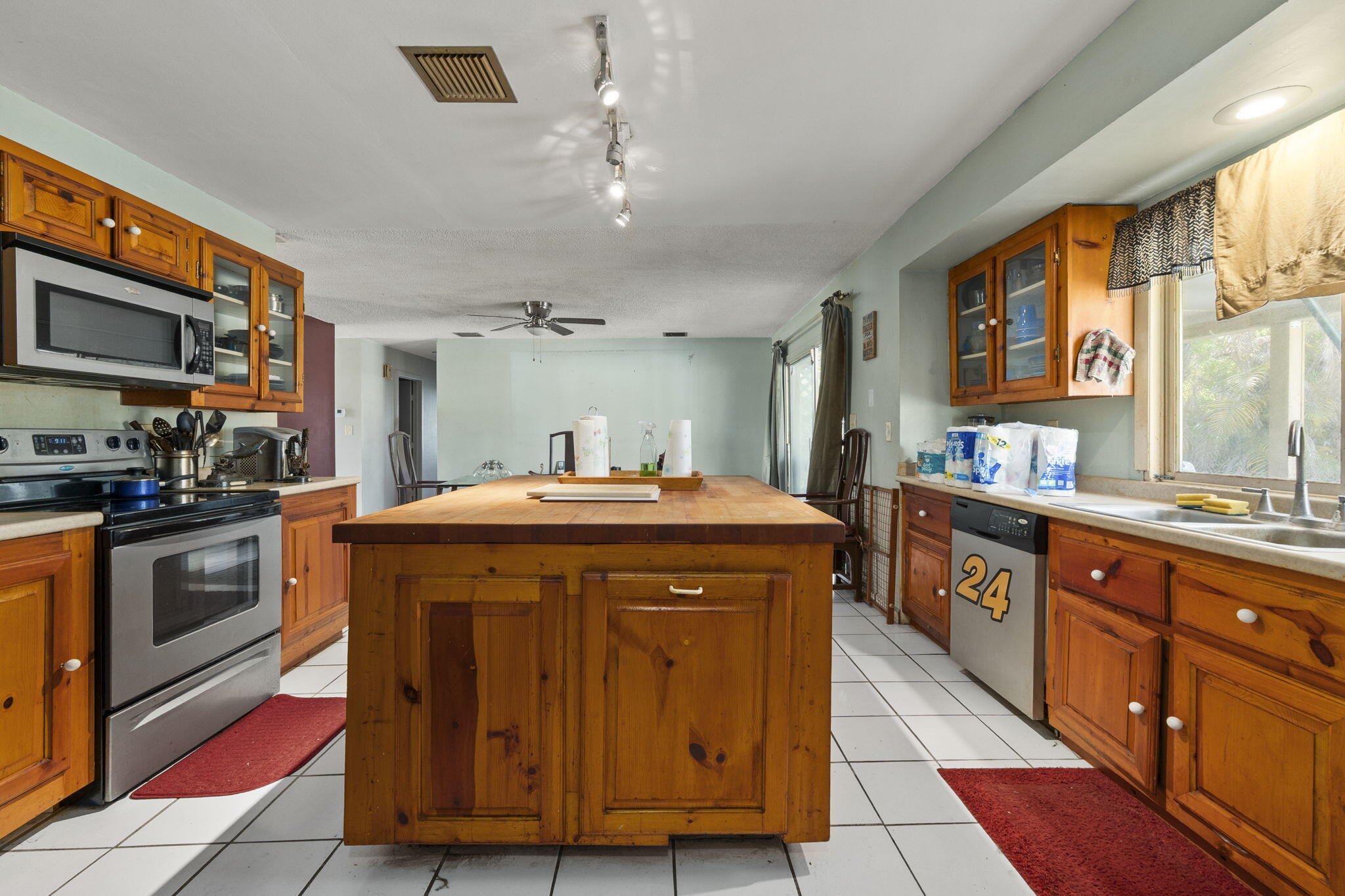 HIDDEN PINES ESTATES - Residential