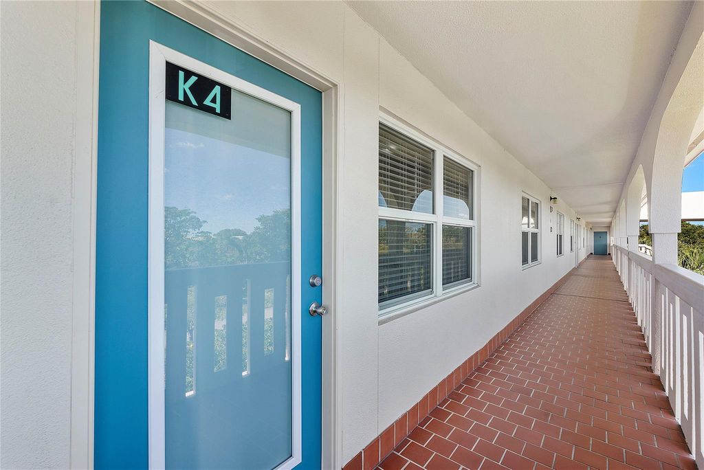 listing image 0