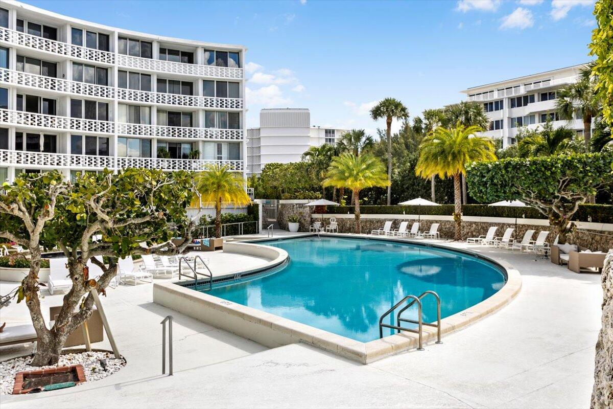Regency of Palm Beach - Residential