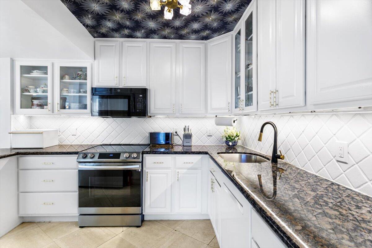 Regency of Palm Beach - Residential