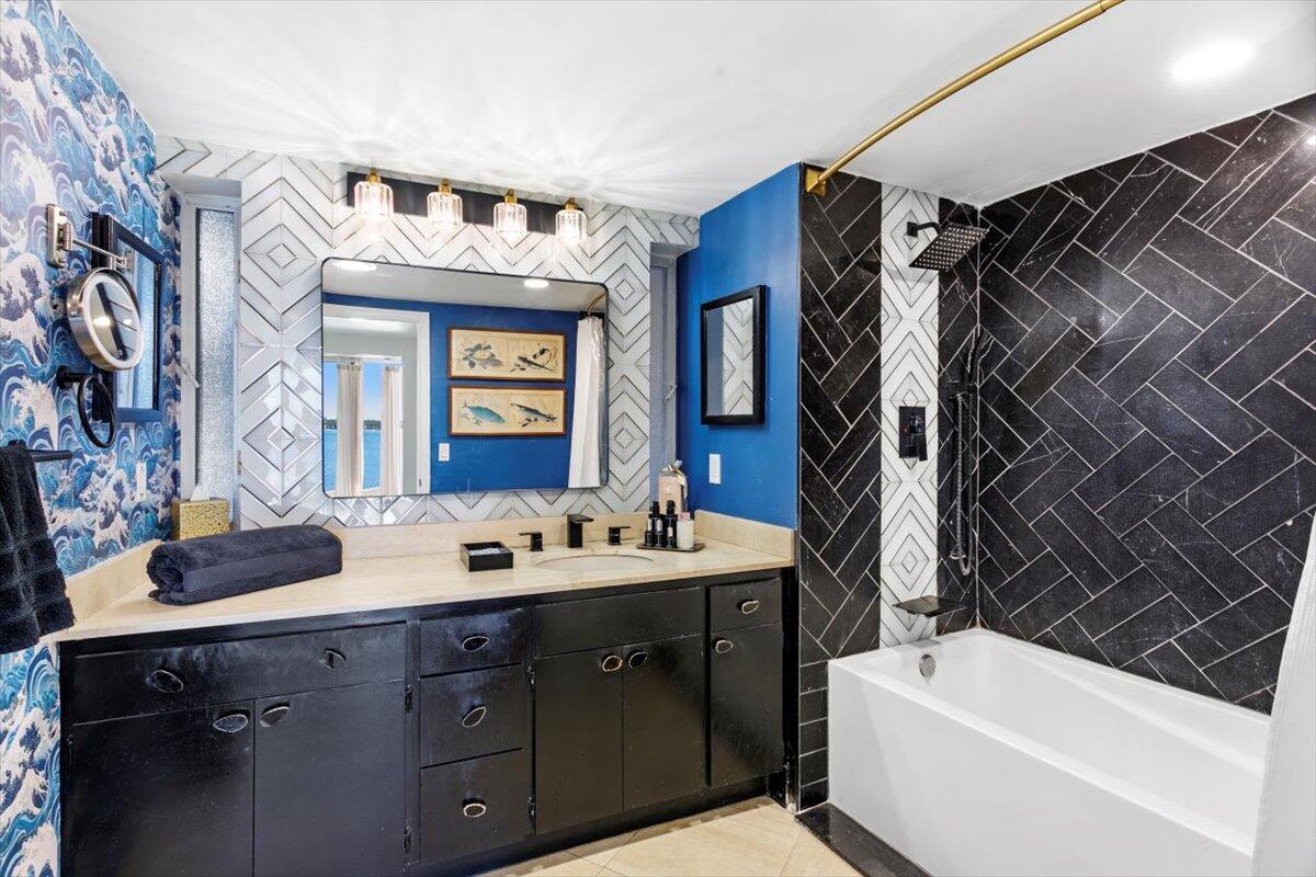 Regency of Palm Beach - Residential