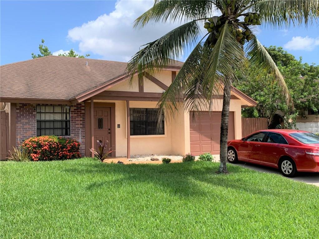 Adorable 3 bed 2 bath pool home. All tile floors, vaulted ceiling, updated kitchen with SS appliances, Located in west Boca Near major highway and close to all shopping,resturants and entertainment.