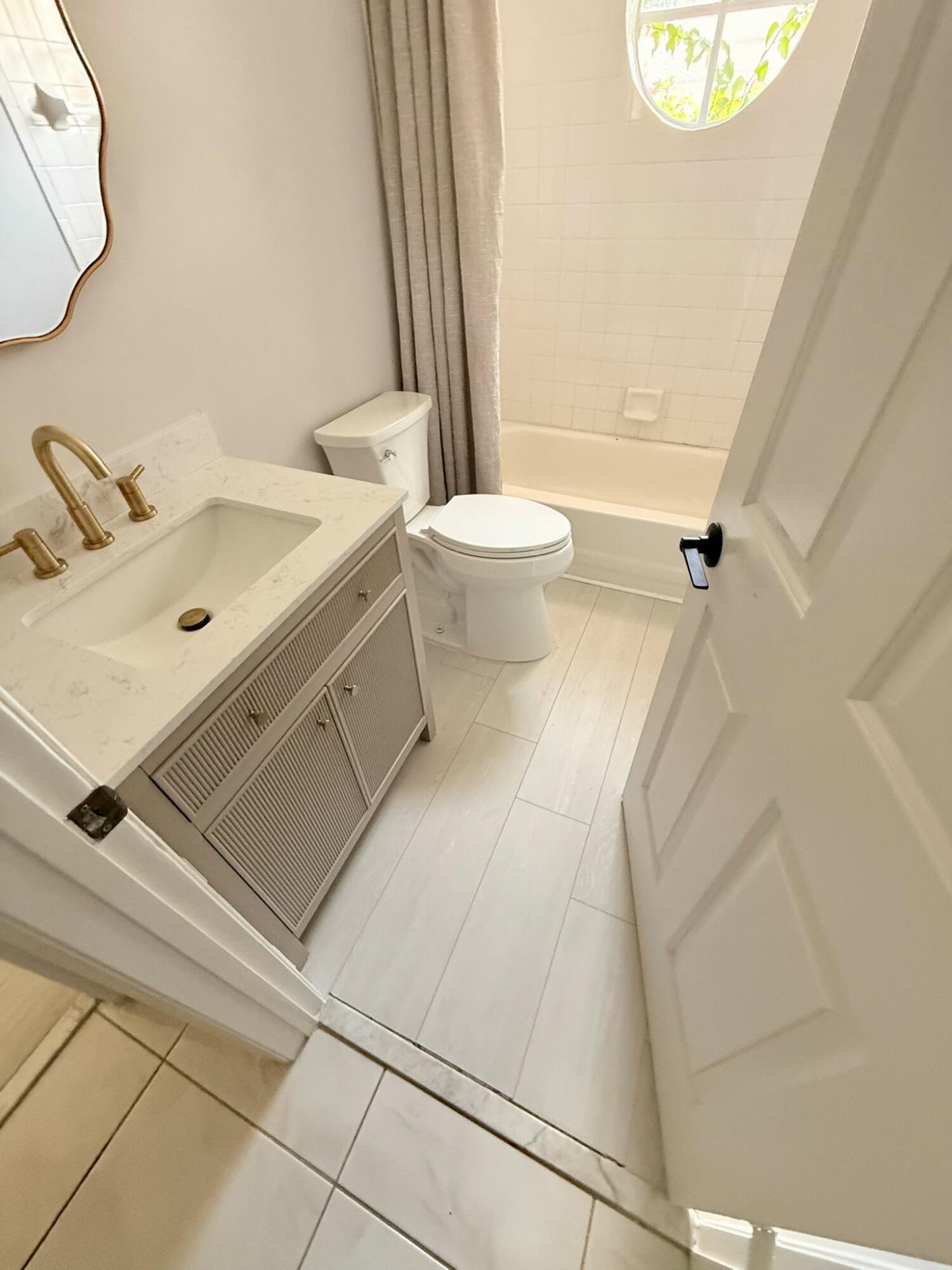 BOCA AZUL PH 2 - Residential Lease