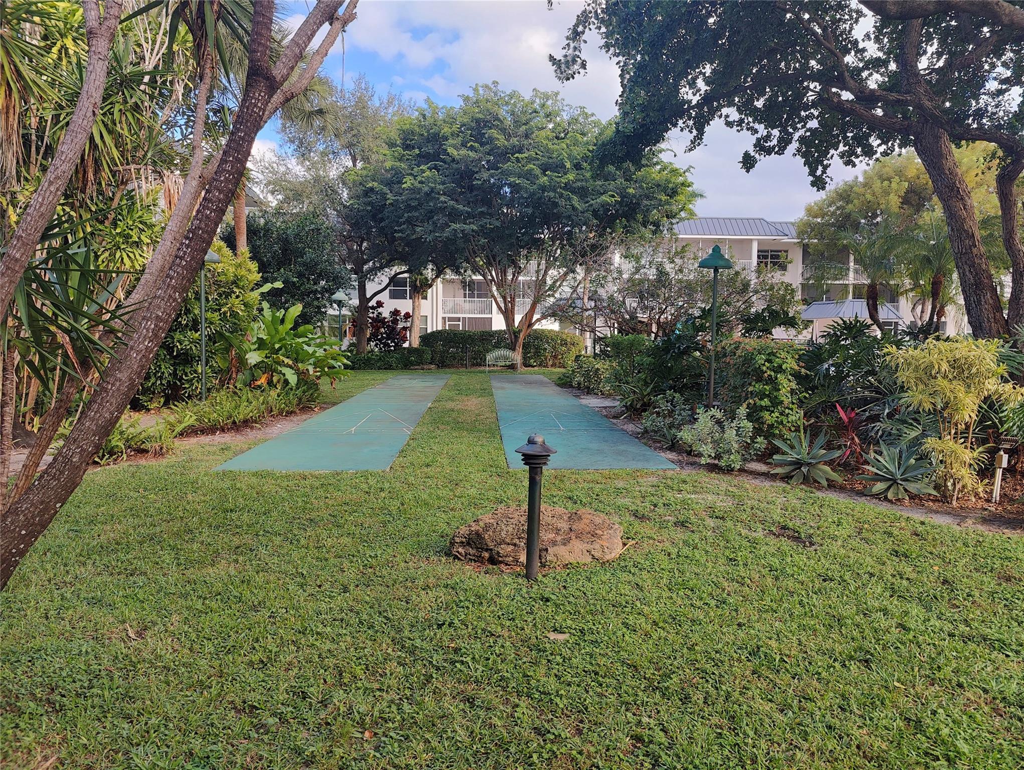 Kings Park Garden Apts Co - Residential Lease