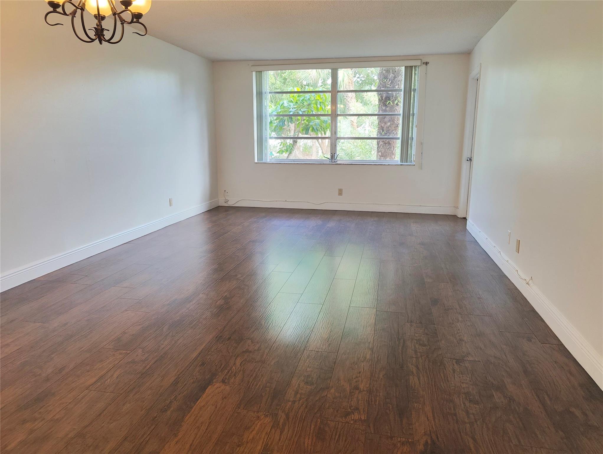 Kings Park Garden Apts Co - Residential Lease