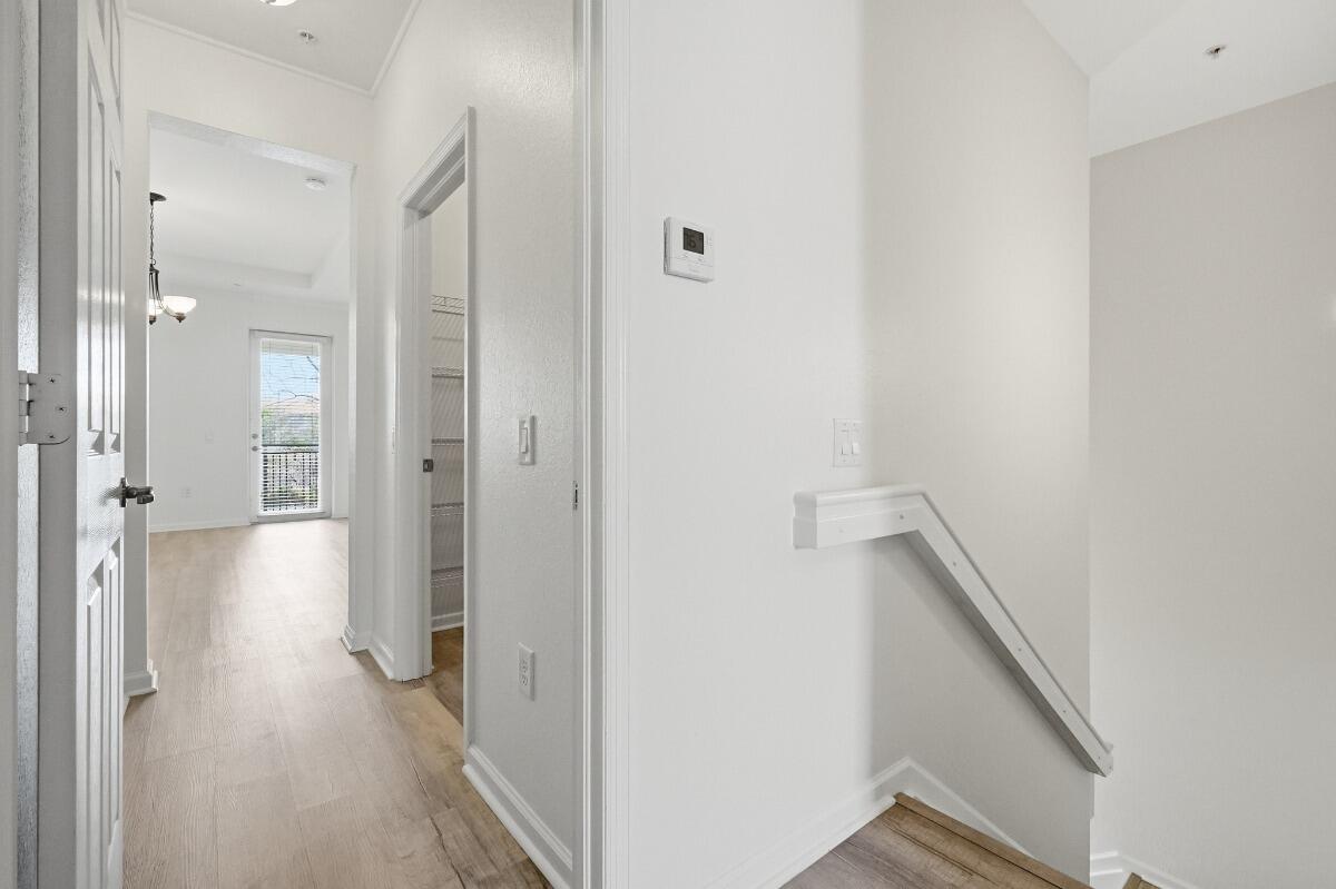 PALOMA LAKES CONDOMINIUM NO 1 - Residential Lease