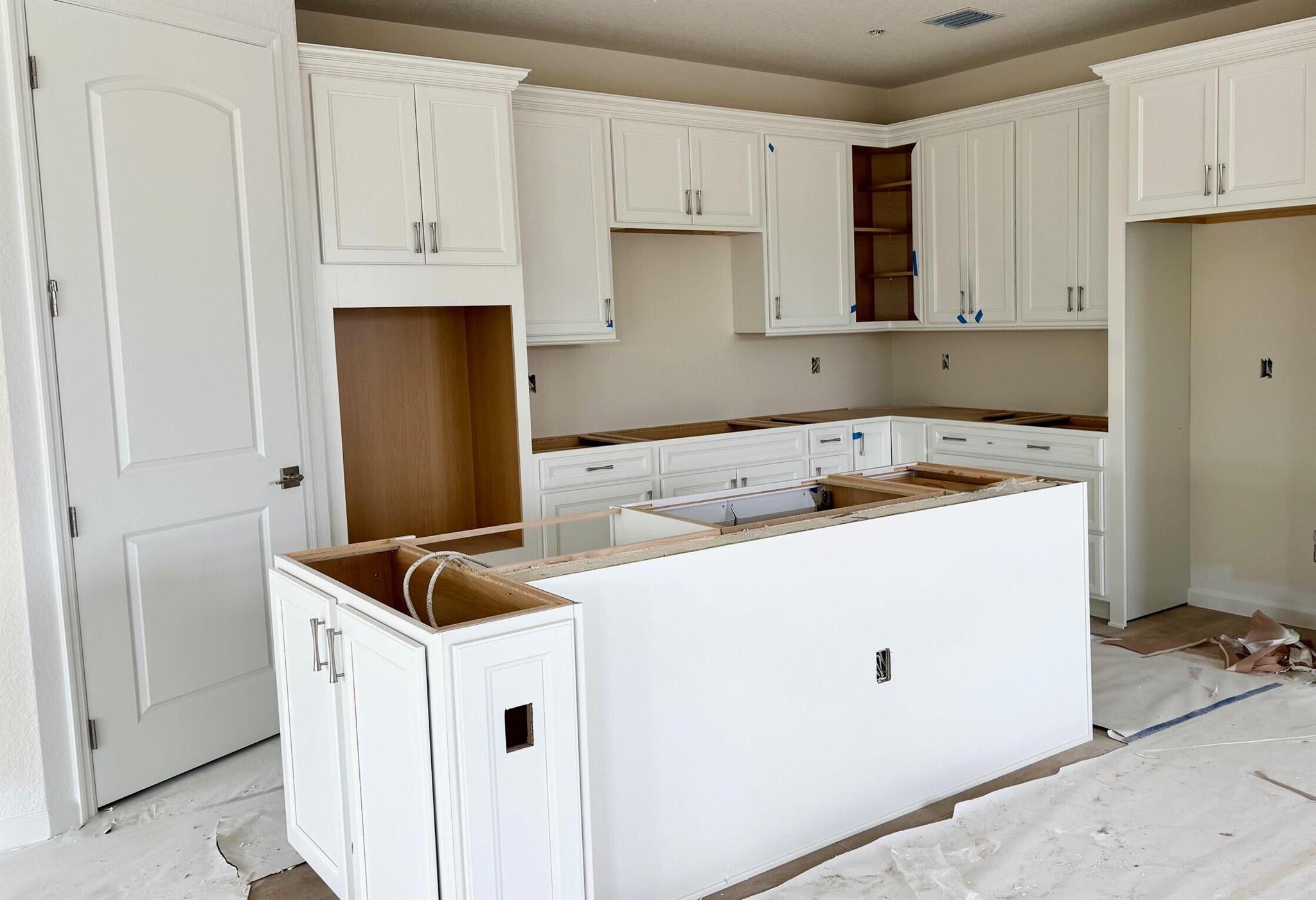 DEL WEBB TRADITION - Residential