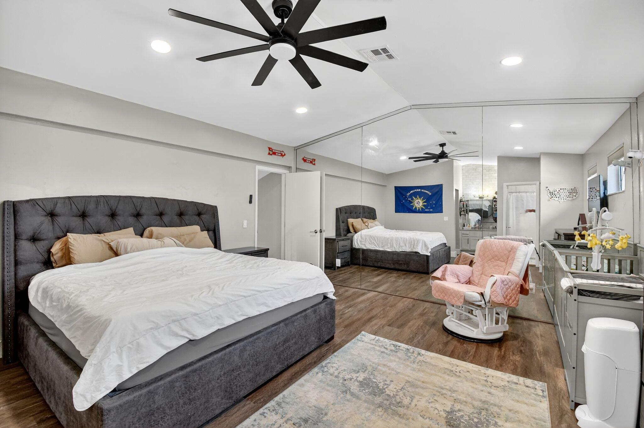 PINE ISLAND LAKES TOWNHOM - Residential