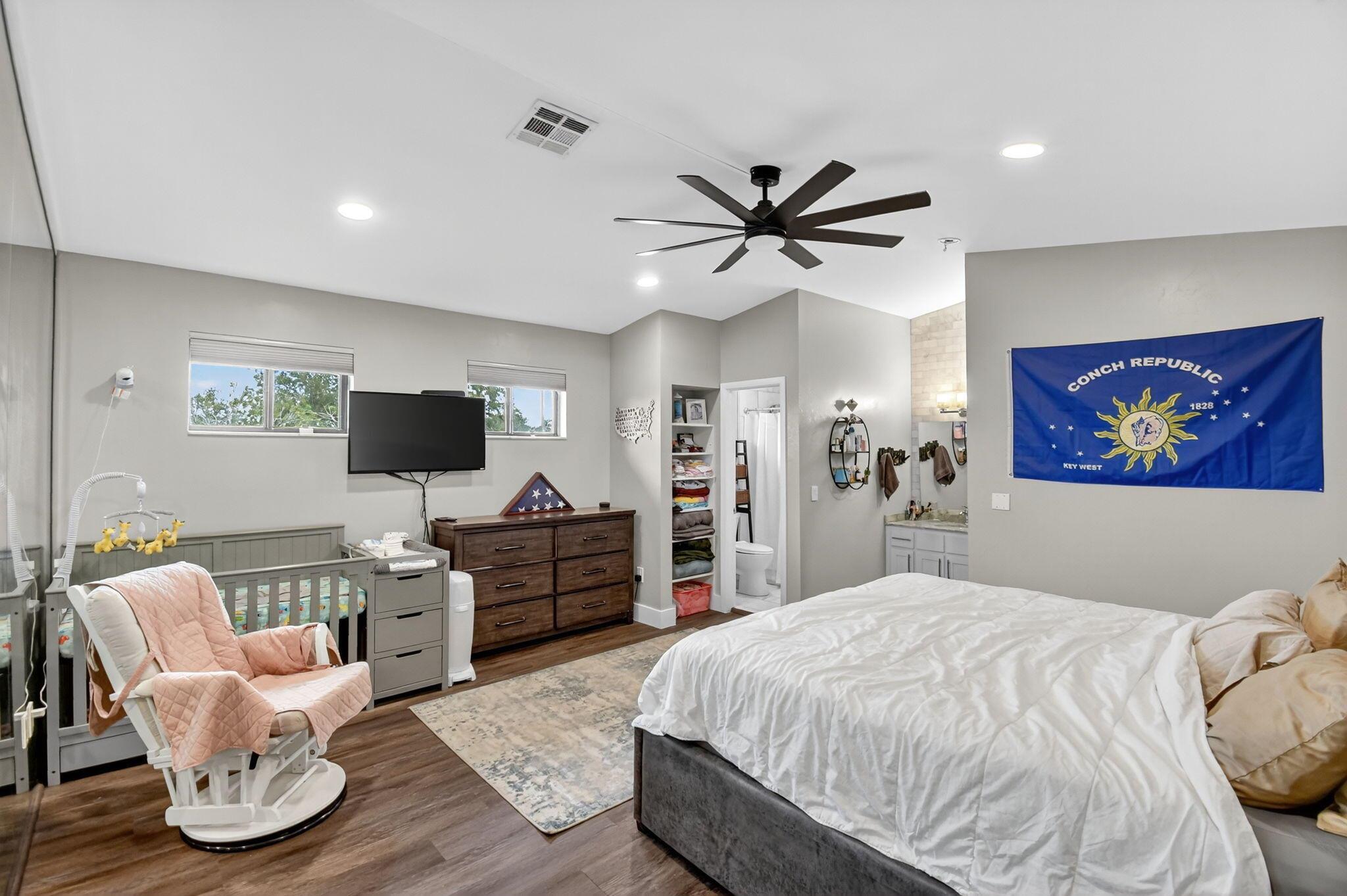 PINE ISLAND LAKES TOWNHOM - Residential