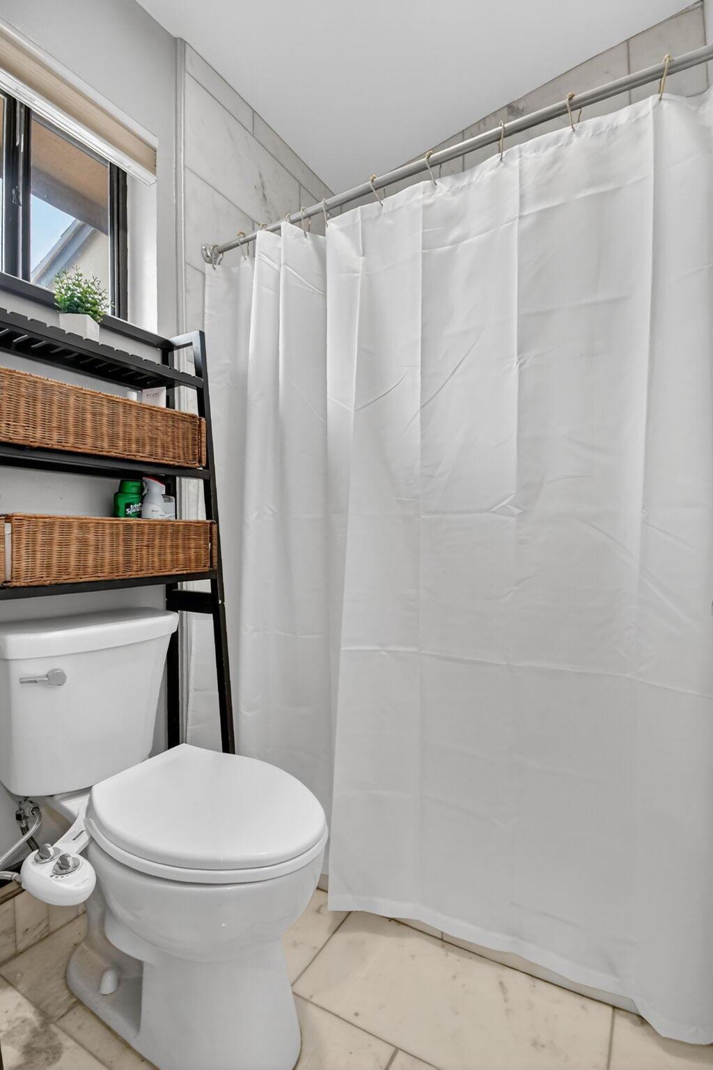 PINE ISLAND LAKES TOWNHOM - Residential