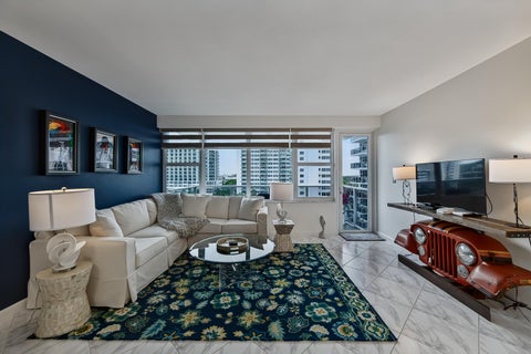 Tiny photo for 3333 NE 34th Street #817, Fort Lauderdale, FL 33308 (MLS # B26088725)