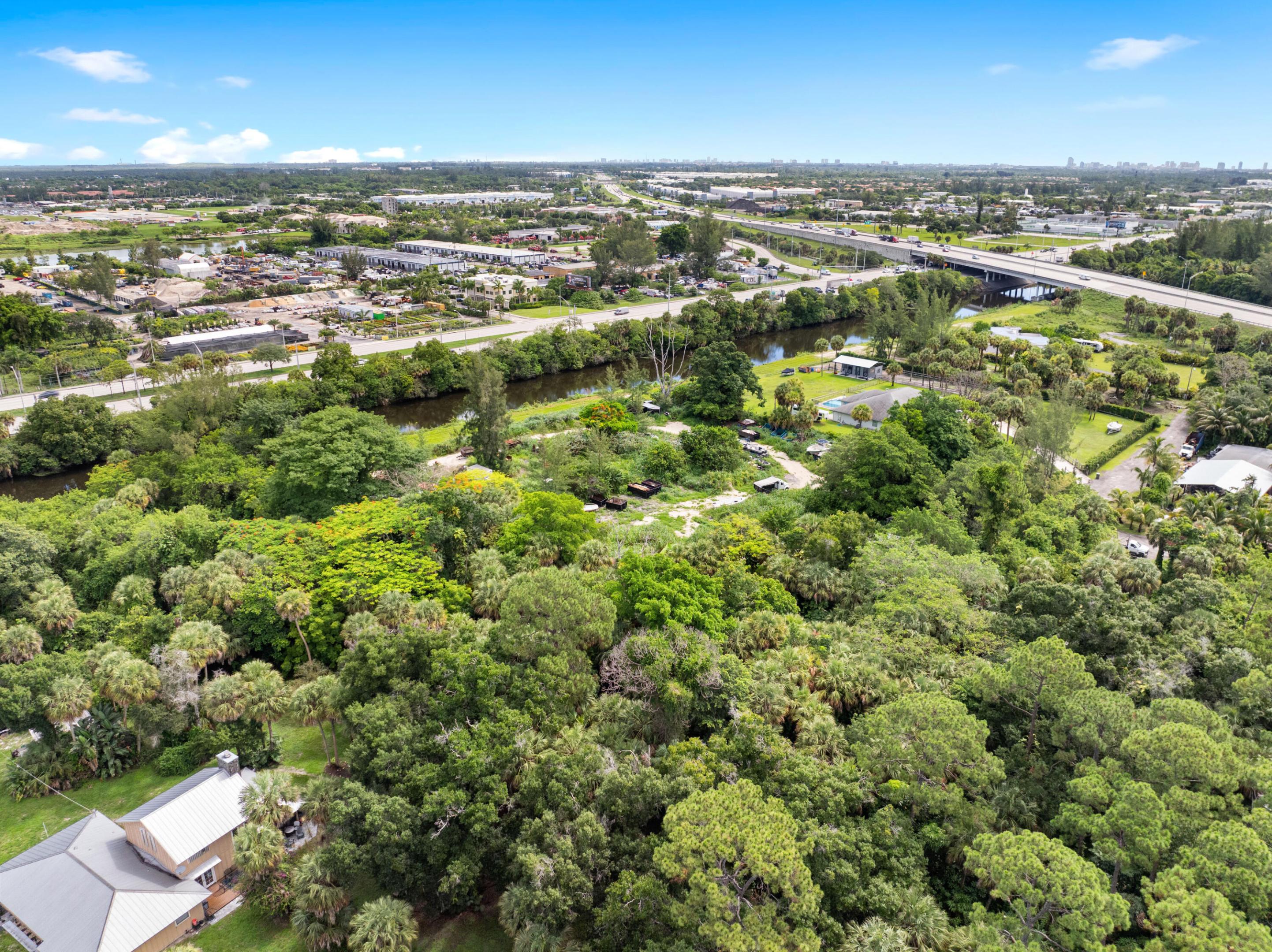 PALM BEACH FARMS CO 3 - Residential