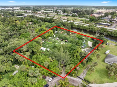 69 Armadillo Way, West Palm Beach, FL MLS: R11092309