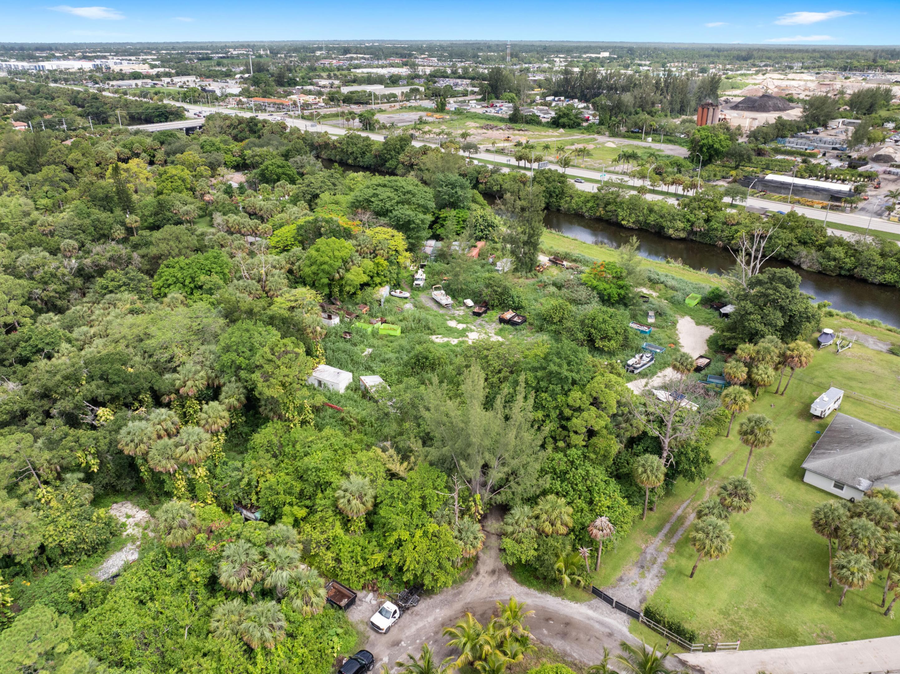 PALM BEACH FARMS CO 3 - Residential