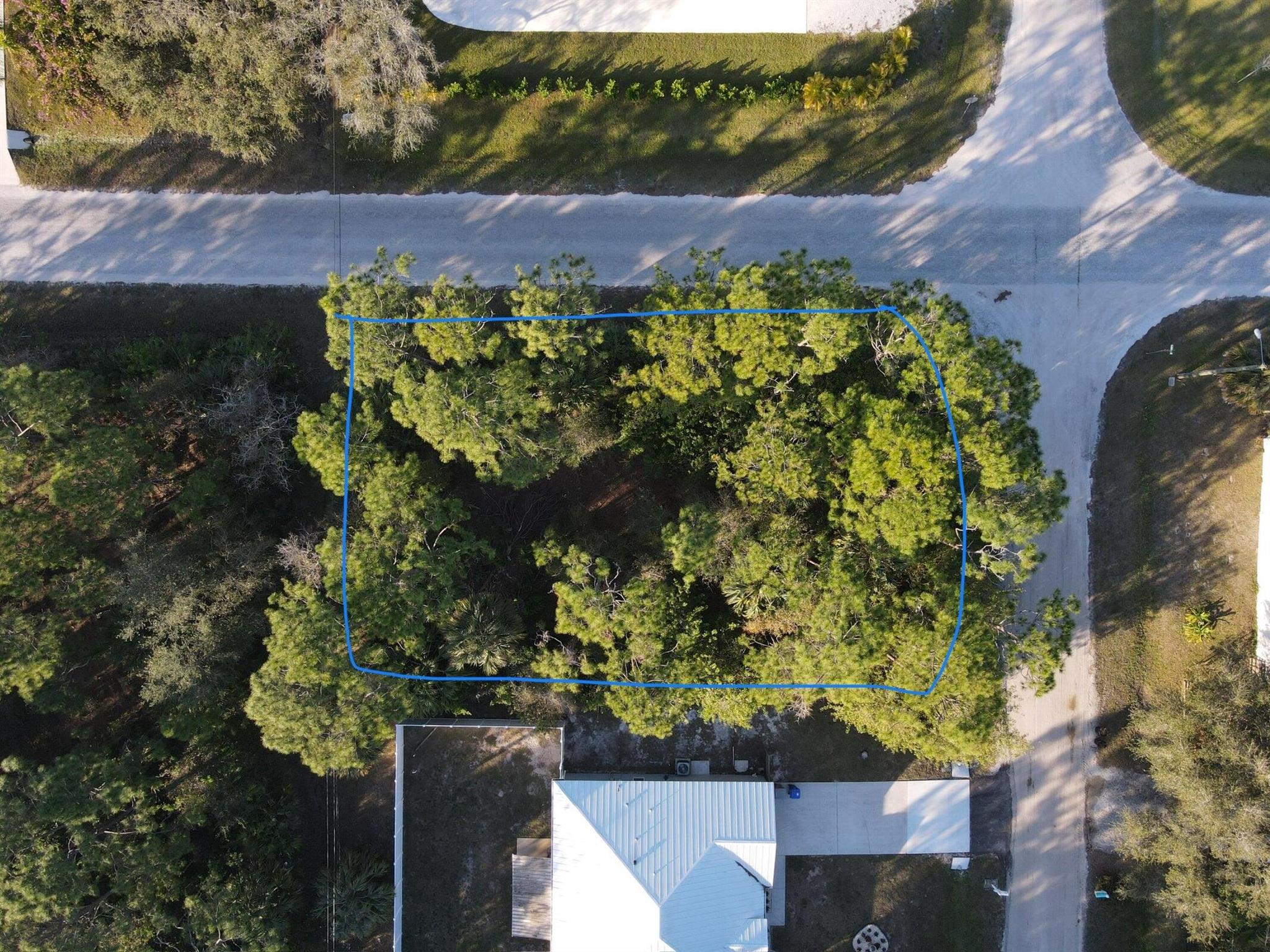 VERO LAKE ESTATES UNIT H- - Land