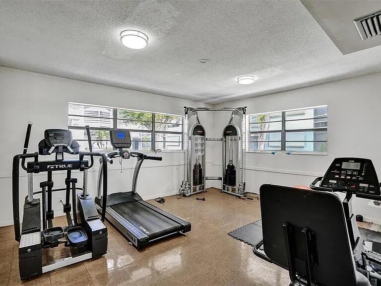 DEERFIELD BEACH GARDENS CONDO - Residential