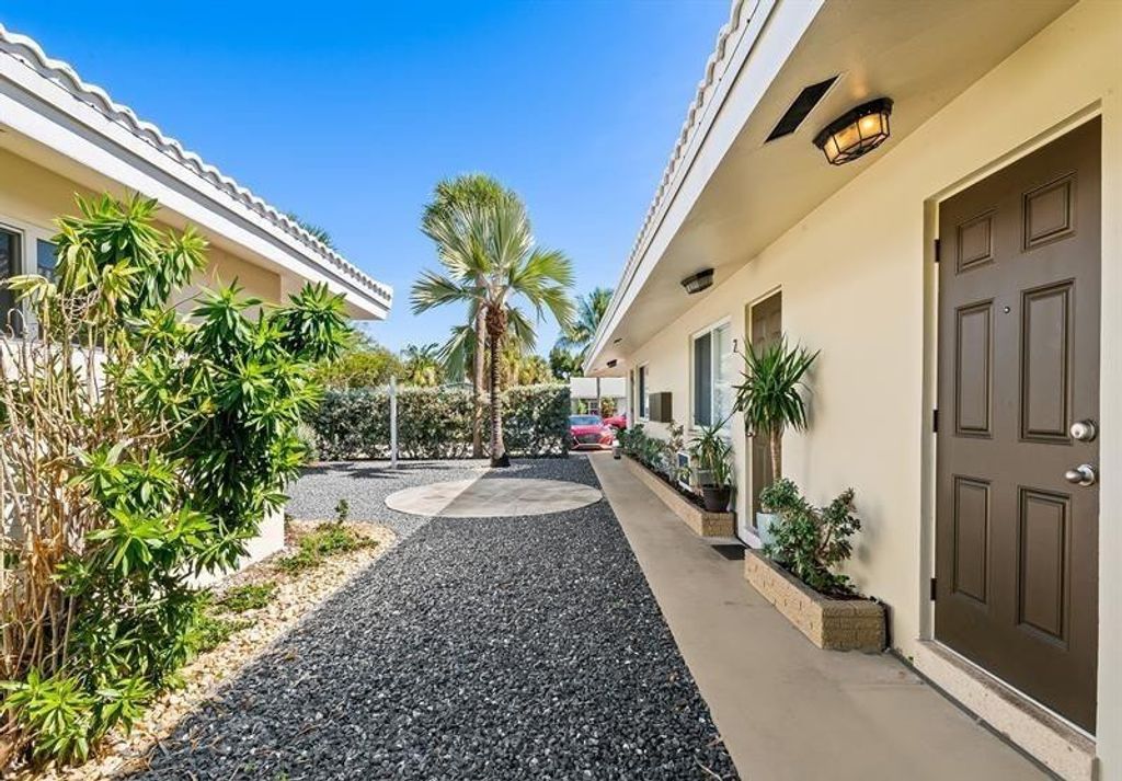 Photo of 1241 NE 16th Terrace #8, Fort Lauderdale, FL 33304 (MLS # F10545591)