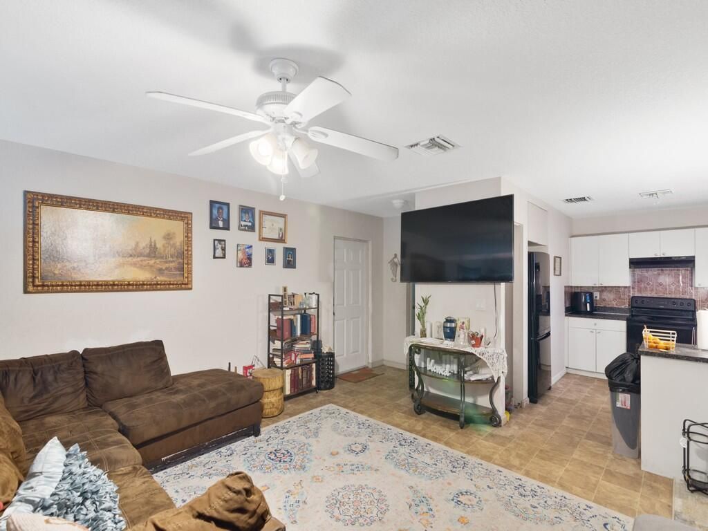 Photo of 3110 W Dixie Boulevard, Fort Pierce, FL 34946 (MLS # R10933753)