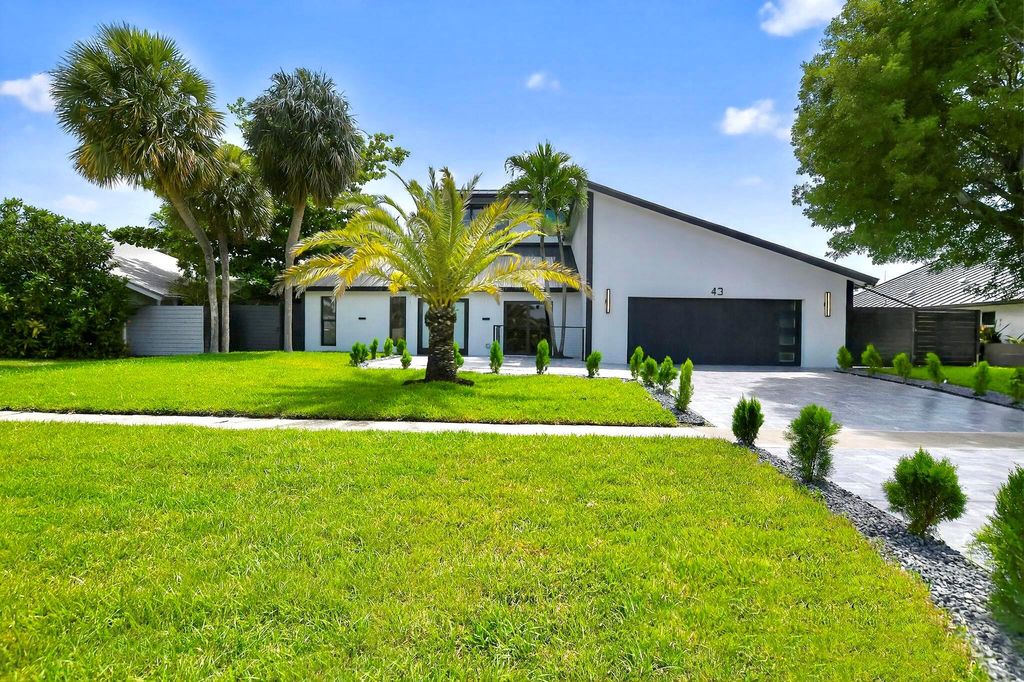 Photo of 43 Oregon Lane, Boca Raton, FL 33487 (MLS # R11104298)