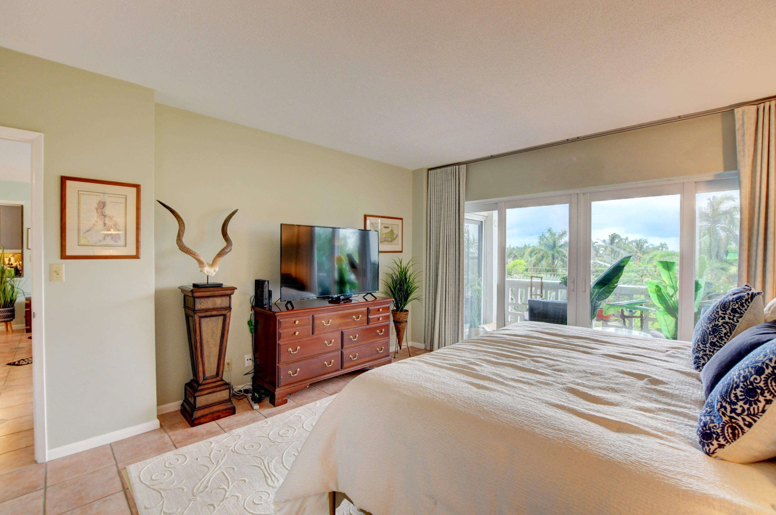 DELRAY SUMMIT CONDO - Residential