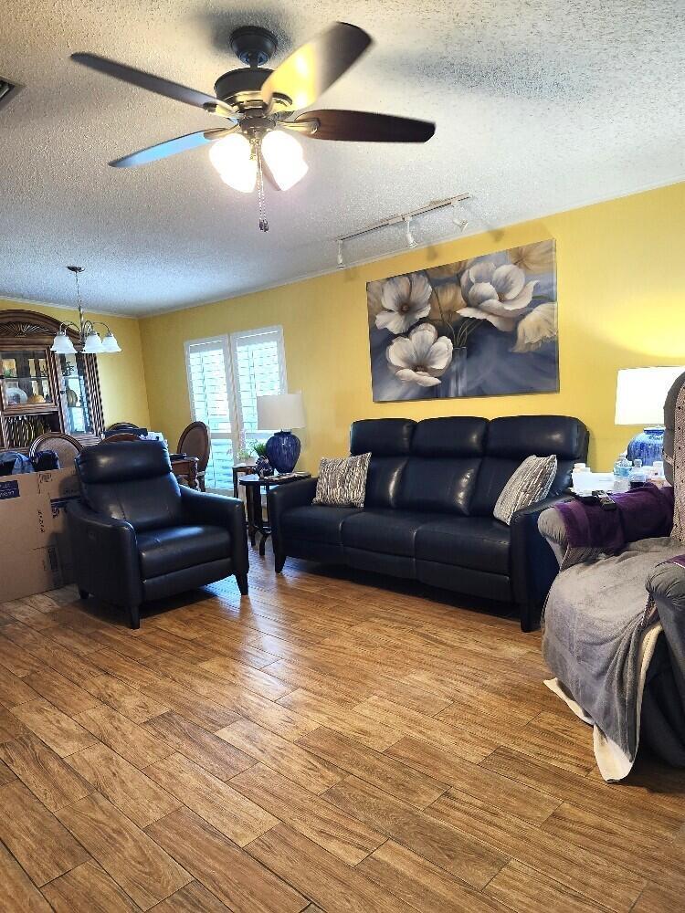 SUNNY SOUTH ESTATES - Residential