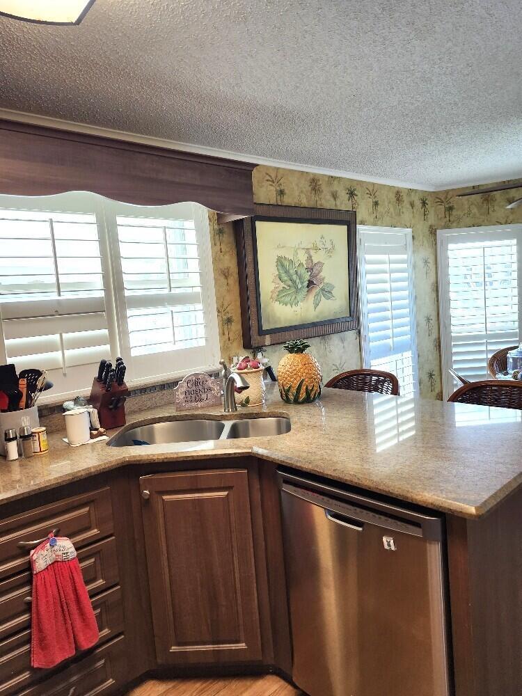 SUNNY SOUTH ESTATES - Residential