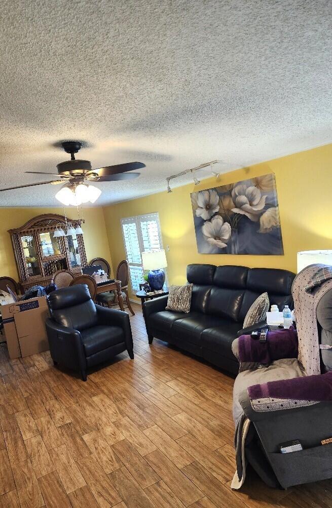 SUNNY SOUTH ESTATES - Residential