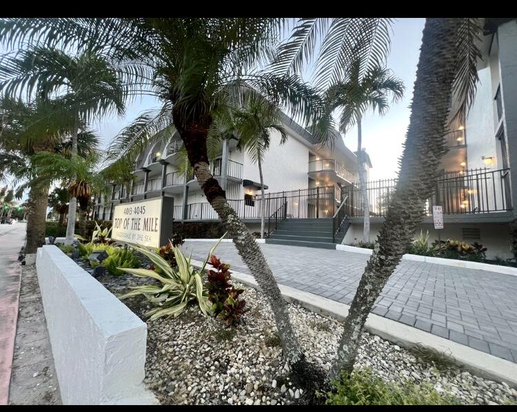 4013 N Ocean Drive N 109