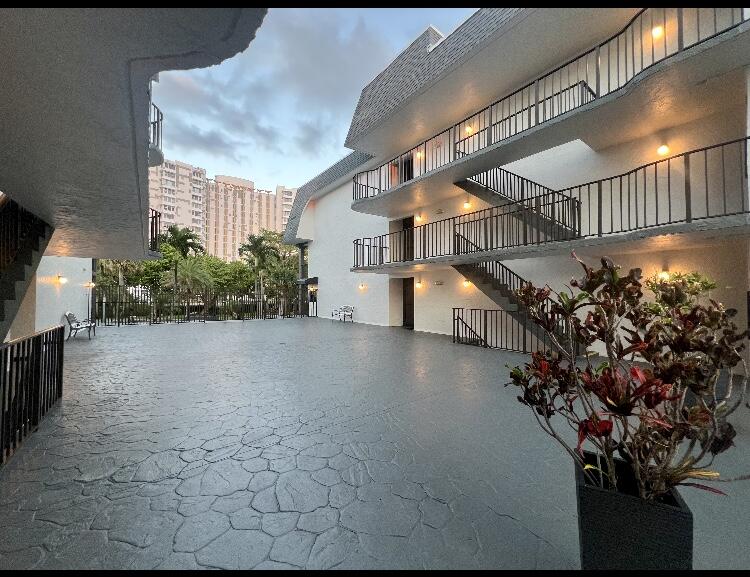 TOP OF THE MILE CONDO - Residential