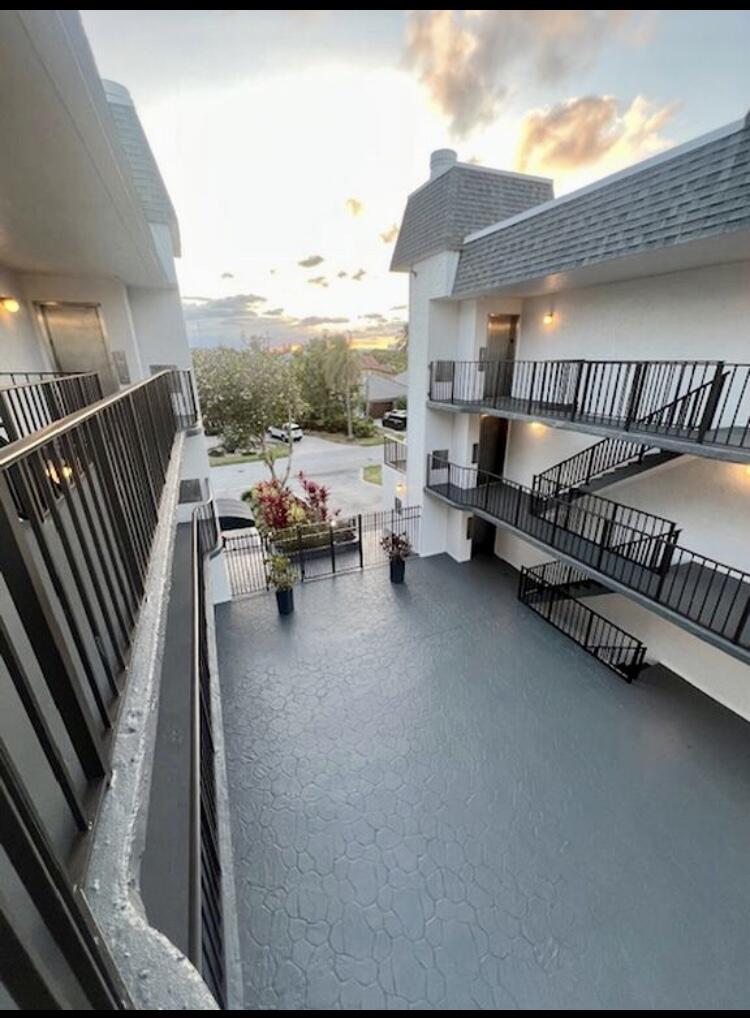 TOP OF THE MILE CONDO - Residential