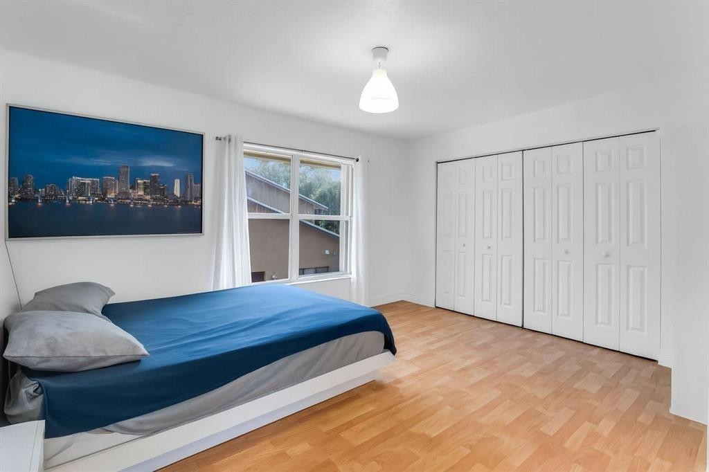 Crystal Lake 2nd Sec 59-5 - Residential Lease