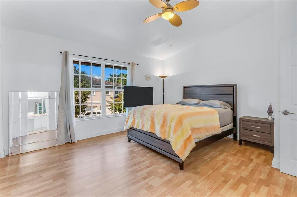 Crystal Lake 2nd Sec 59-5 - Residential Lease