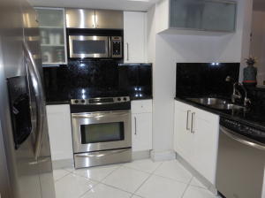 TWELVE OAKS CONDO - Residential